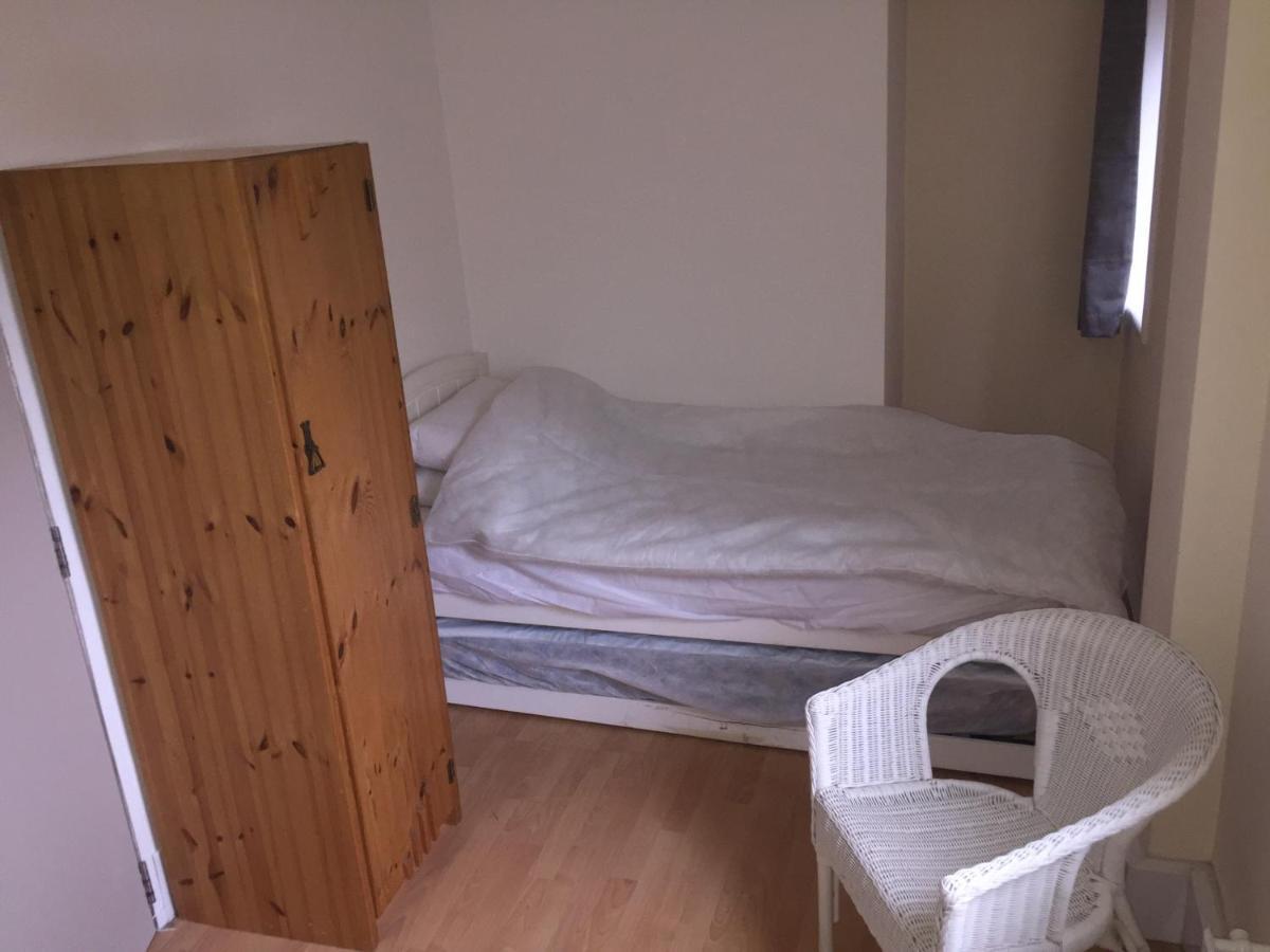 Large 2-Bed House Derbyshire Off Chatsworth Rd Chesterfield Extérieur photo